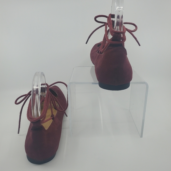 Laundry List Burgundy Suede Lace Up Pointed Toe Flats in a size 10 or 40 NWOT - Picture 7 of 10